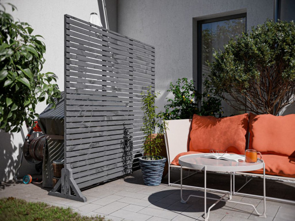 Sichtschutzzaun Lamellenzaun Kiefer Aosta Steingrau