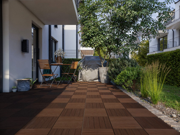 Terrassenfliese 30x30 aus Kunststoff Braun