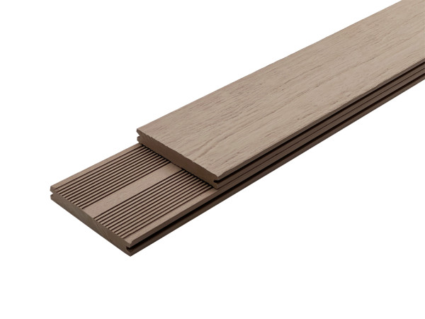 Terrassendiele BPC Beige