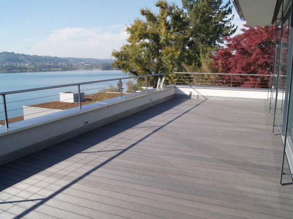 Terrassendiele WPC Fun Deck Ultrashield co-extrudiert Hohlkammerprofil